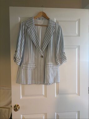 Blue stripe women’s lightweight jacket